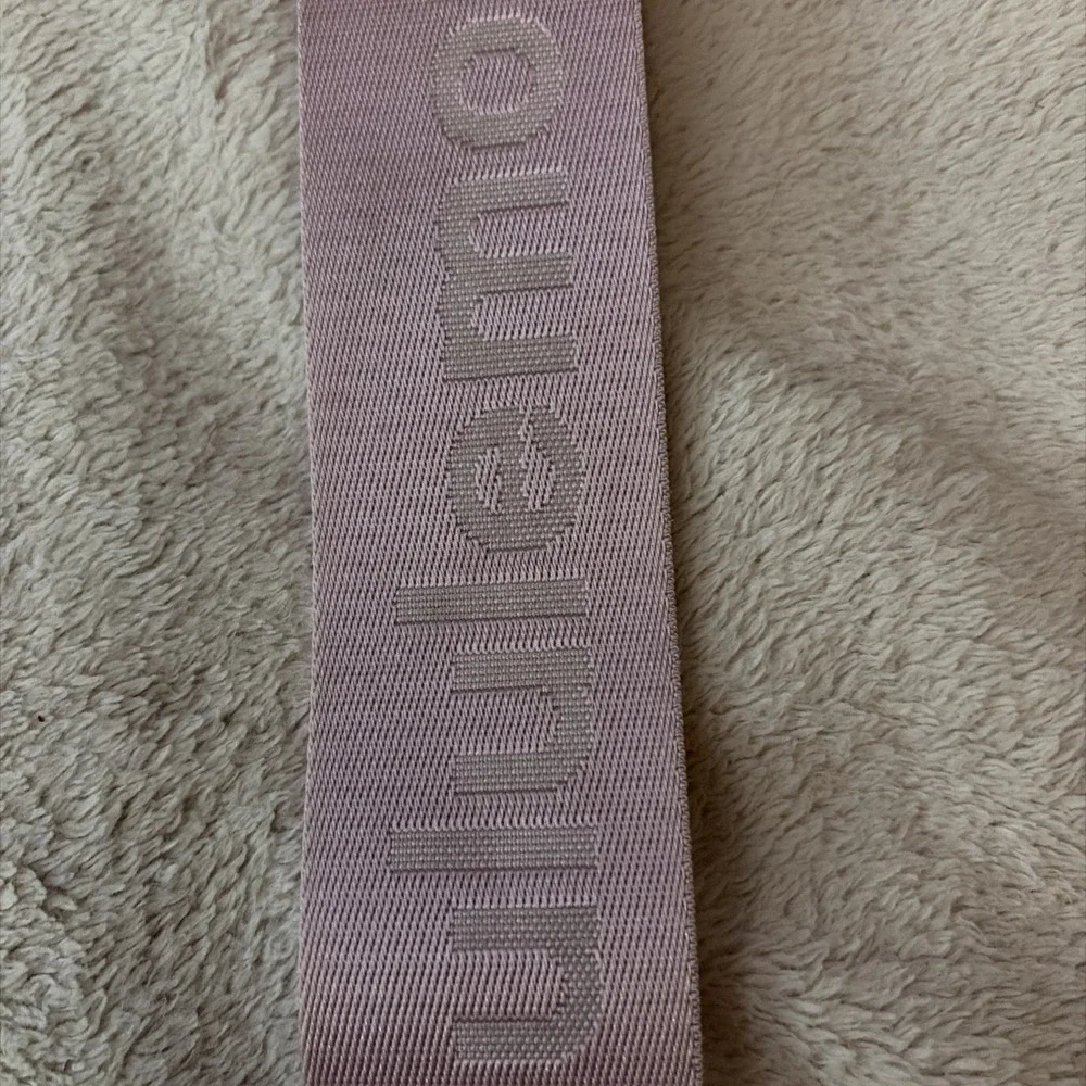 Lululemon Never lost Keychain Pink